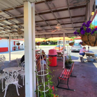 This Illinois Custard Stand Has Been a Sweet Summer Tradition for Generations
