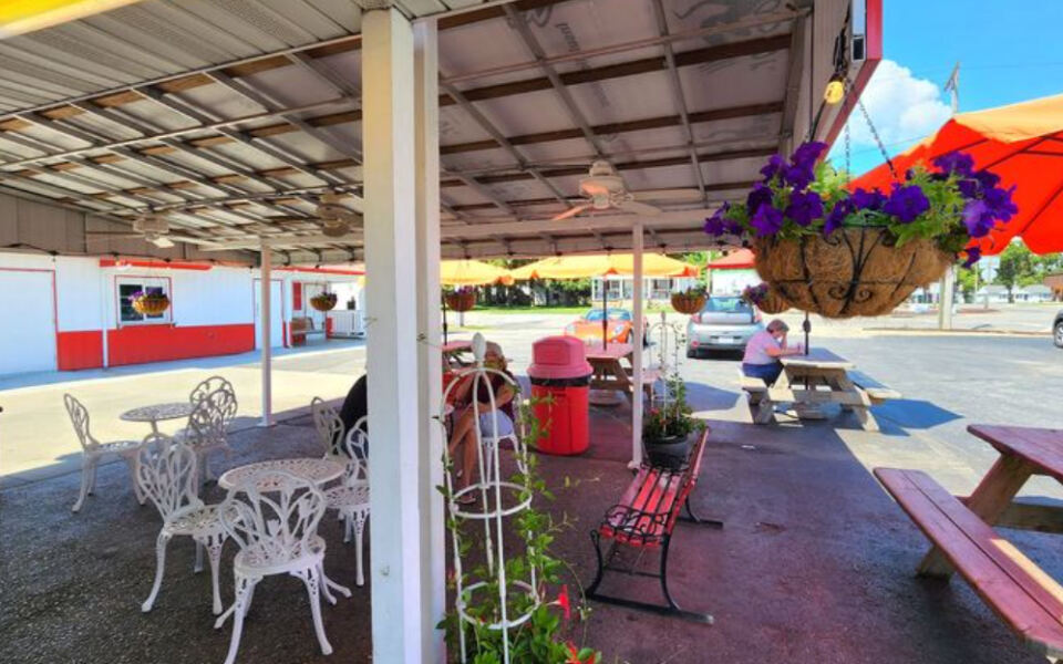 This Illinois Custard Stand Has Been a Sweet Summer Tradition for Generations