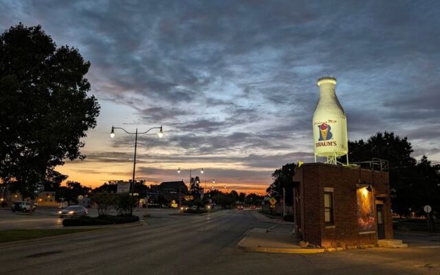 This Quirky Little Oklahoma Store Still Feels Like the Corner Stops of America’s Road-Trip Heyday