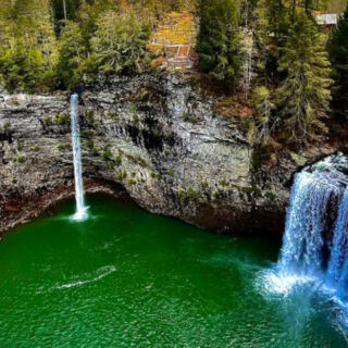 This Tennessee State Park Lets You Walk Behind a Waterfall Into a Massive Sandstone Gorge