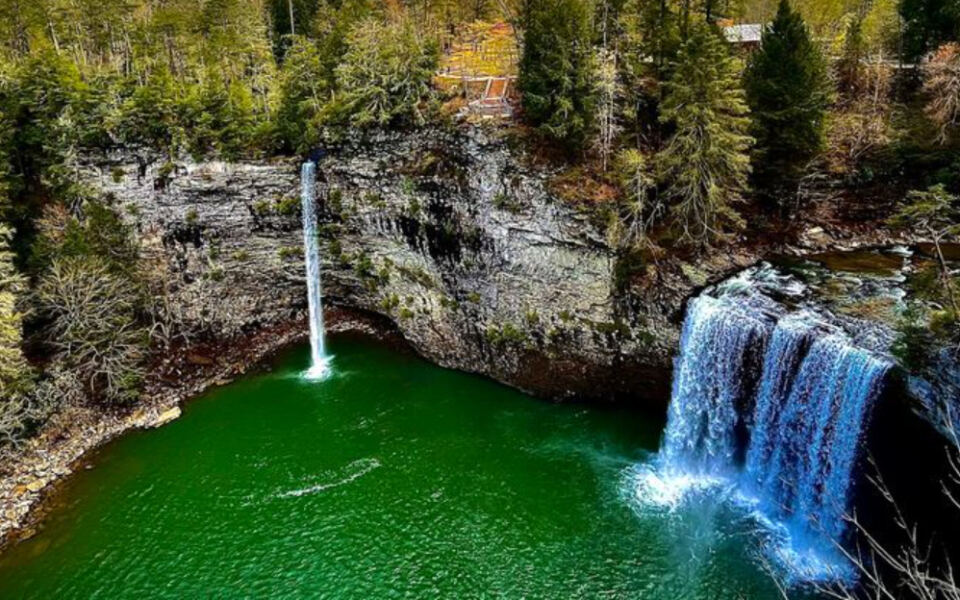 This Tennessee State Park Lets You Walk Behind a Waterfall Into a Massive Sandstone Gorge