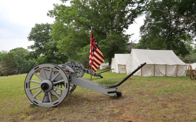 This New Jersey Battlefield Has Cannons, Walking Trails, And A Revolutionary War Story You Can Follow