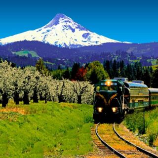 This Oregon Vintage Train From 1906 Costs Just $27 And Locals Have Loved It For Generations