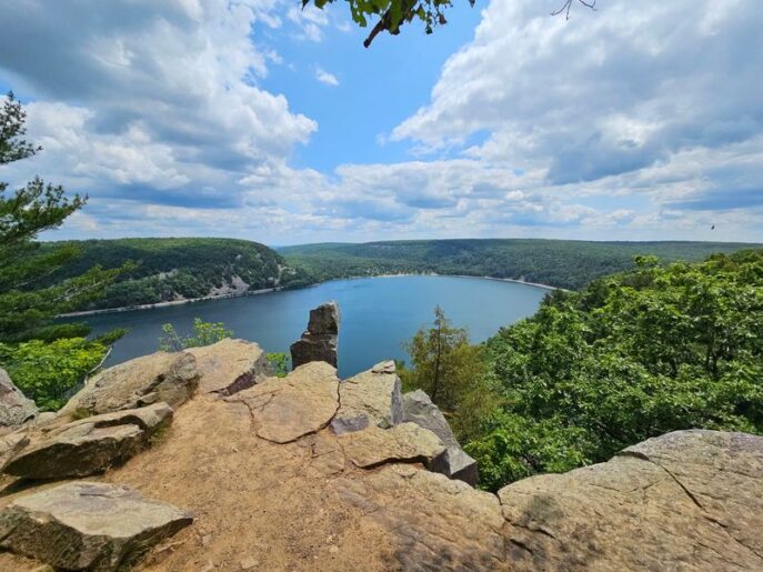 This Wisconsin State Park Wraps a Crystal-Clear Glacier Lake in 500-Foot Bluffs You Can Climb for the View