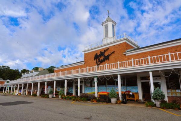 The Story Behind New Jersey’ 138,000-Square-Foot Market Basket Flagship