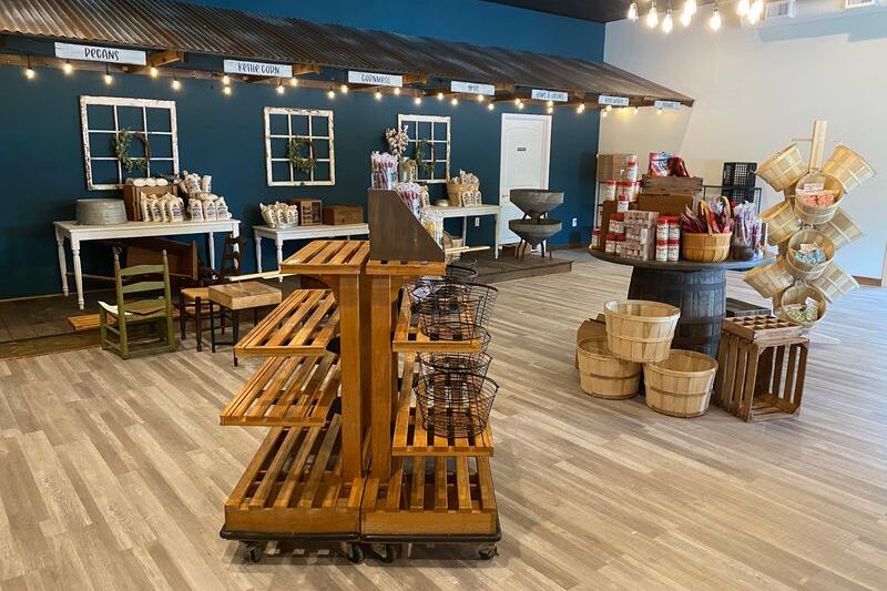 This Family-Run South Carolina Country Store Hooks Road-Trippers With Stone-Ground Grits, Cornmeal Pancake Mix, And Fresh Cider