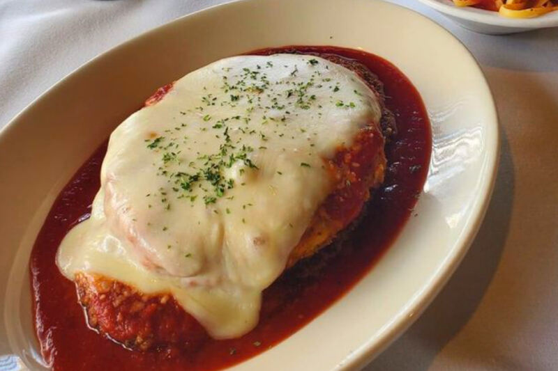 This Kansas City Italian Steakhouse Has Served the Same Sugo Since 1978