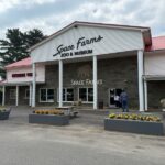 This Family-Owned New Jersey Zoo Pairs 500 Animals With A Huge Antique Firearms Museum
