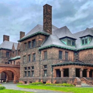 America’s Longest Stretch Of Victorian Homes Is Hiding In This Minnesota City