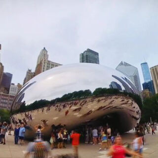 This Chicago Sculpture Weighs 110 Tons and Mirrors the Skyline Like Liquid Metal