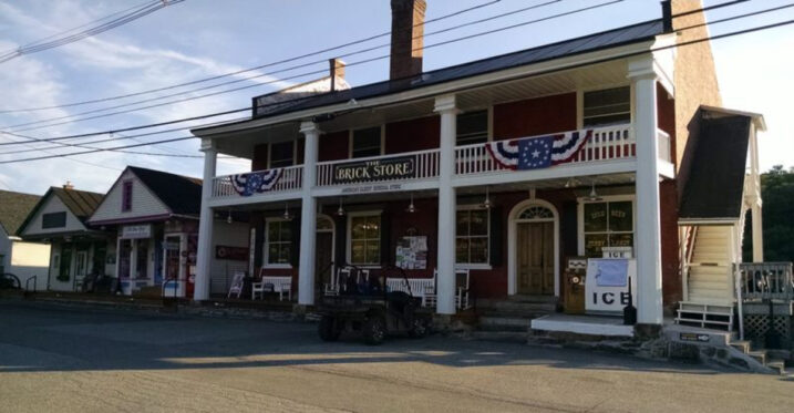 14 U.S. Towns Where The Local General Store Is Still Going Strong