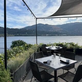 This Oregon Riverfront Restaurant Serves Italian Comfort Food With Columbia River Views