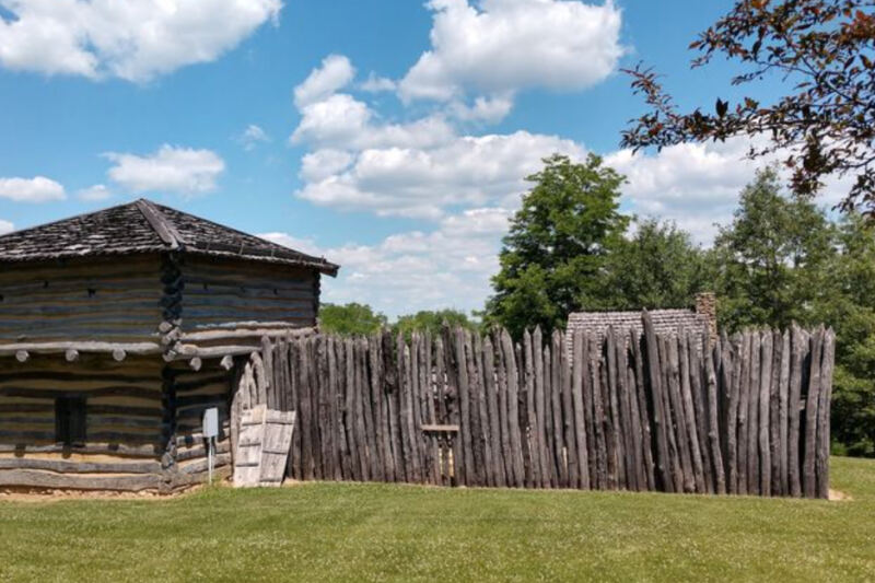 This Illinois Fort Withstood a 45-Minute Attack by About 200 Warriors During the Black Hawk War