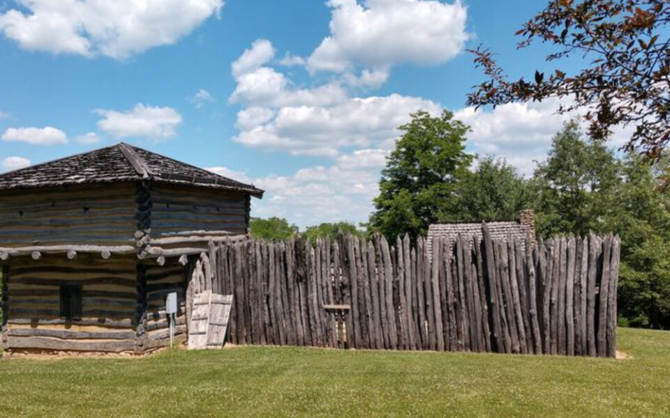 This Illinois Fort Withstood a 45-Minute Attack by About 200 Warriors During the Black Hawk War