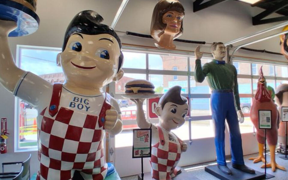 This Illinois Route 66 Museum Has More Muffler Man Giants Than Anywhere Else on the Mother Road
