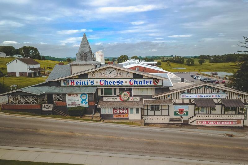 Deep In Amish Country This Ohio Cheese House Still Presses Wheels The Old-Fashioned Way