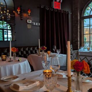 This New York Restaurant Hides Down A Cobblestone Street For The Most Romantic Night You’ll Remember