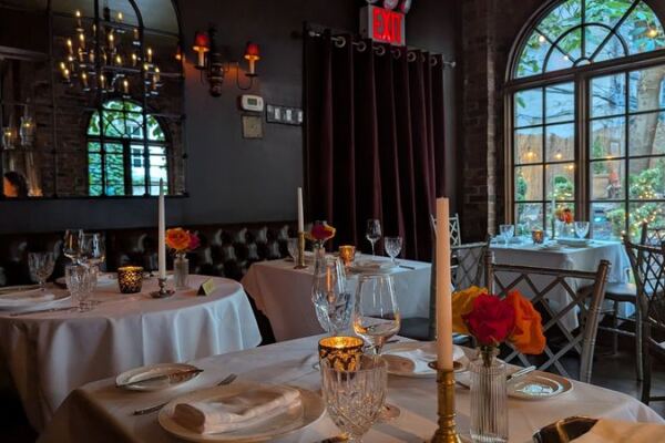 This New York Restaurant Hides Down A Cobblestone Street For The Most Romantic Night You’ll Remember