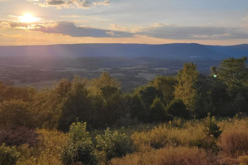 You Have to Turn Around to Catch This Tennessee Valley Overlook, and the Sunset View Is Worth It