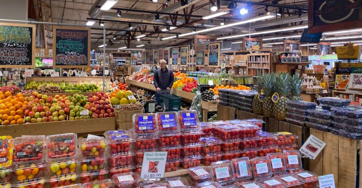 11 Countryside Massachusetts Markets Where Fresh Berries, Warm Bread, and Local Stories Fill One Stop