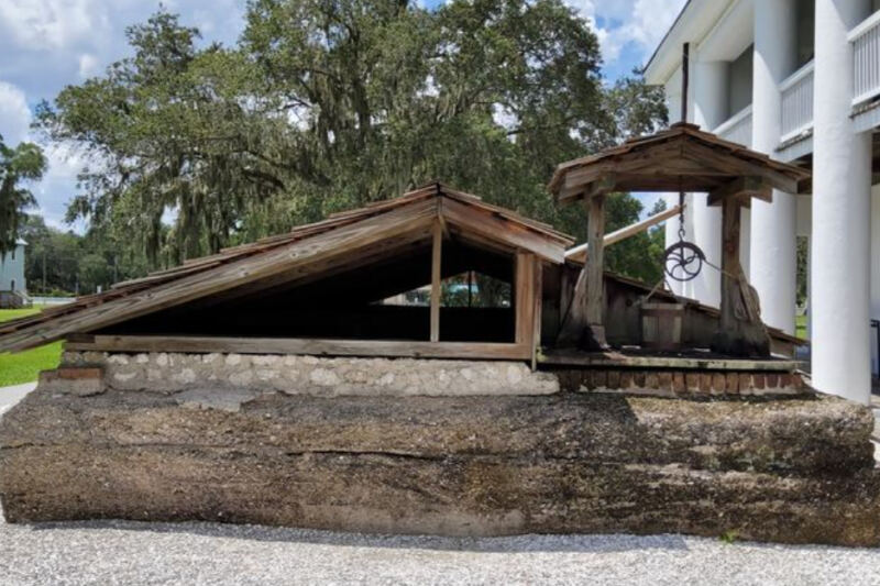 This Historic Florida Mansion Hides A Complicated Story Behind Its Grand Columns