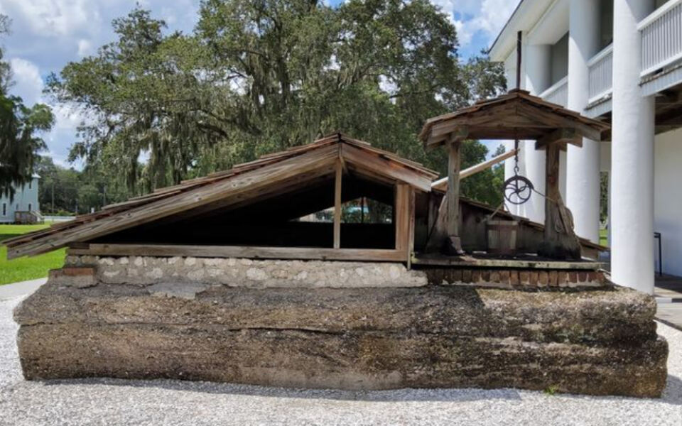 This Historic Florida Mansion Hides A Complicated Story Behind Its Grand Columns