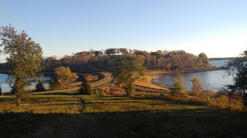 This Massachusetts Coastal Escape Rewards a Short Walk With 4.5 Miles of Trails and Sweeping Harbor Views