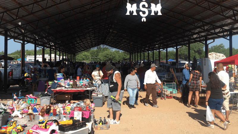 This Massive Oklahoma City Swap Meet Turns Weekend Mornings Into a Real Treasure Hunt