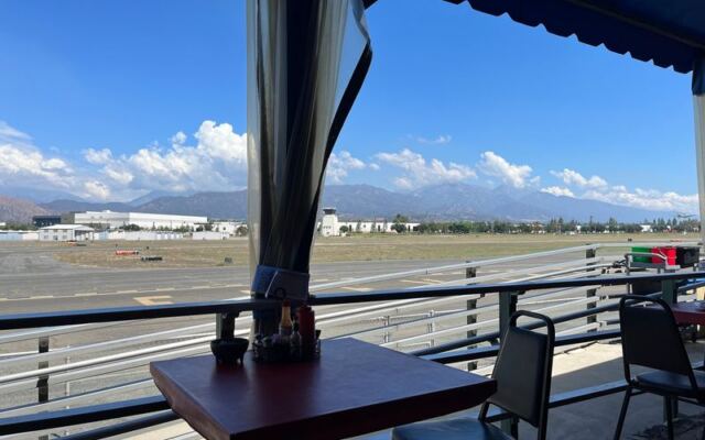 At This California Airport Diner You Can Watch Small Planes Land From A Patio Right By The Runway