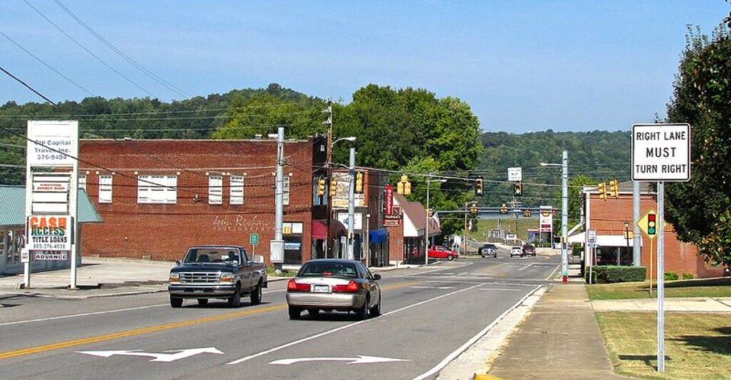 The 10 Charming Small Towns Hiding Just Beyond Knoxville That Locals Love for Slow Afternoons