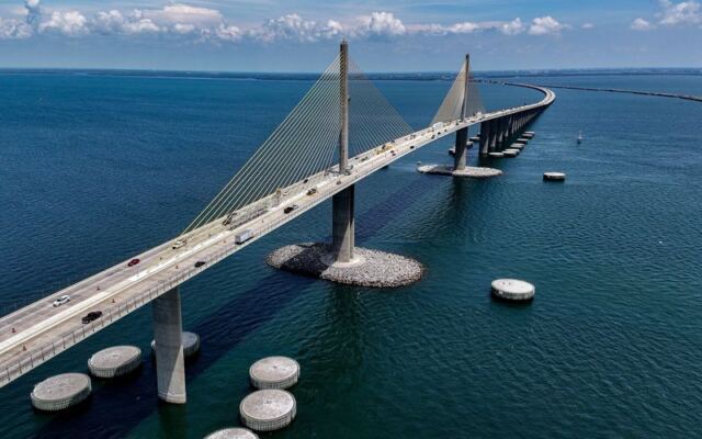 This Florida Bridge Dares Drivers to Face One of the State’s Most Nerve-Racking Crossings