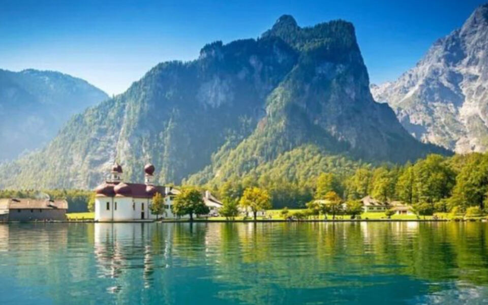 10 Alpine Escapes Where Mountains, Lakes, and Villages Come Together