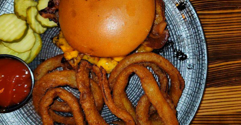 This Delaware Casino Restaurant Serves Huge Comfort-Food Plates and House-Made Onion Rings