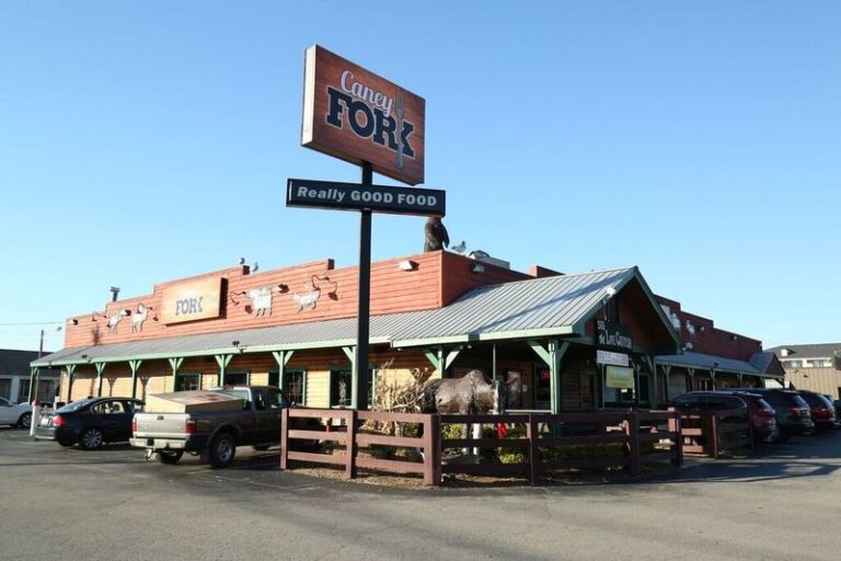 This Rustic Tennessee Lodge Restaurant Serves Gator, Elk, and Frog Legs Like a Field Guide to Appalachia