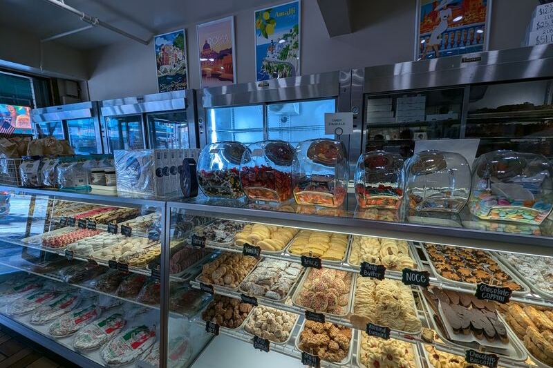 This Old-World California Italian Bakery Has Been Making the City’s Best Cannoli for Generations