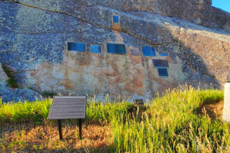 13 Landmarks That Reveal the Story Behind America’s Expansion West
