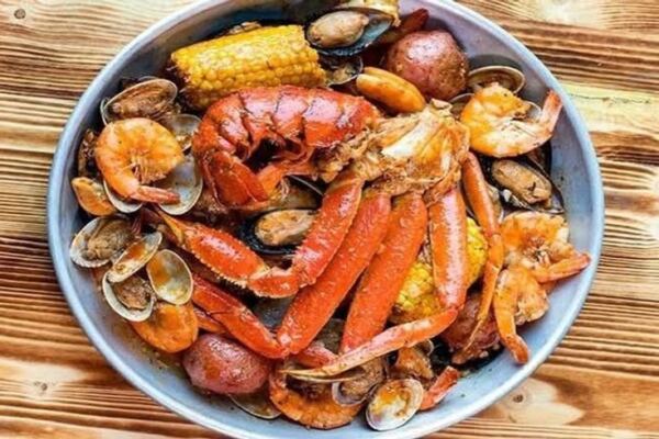 This South Carolina Seafood Spot Loads Its Cajun Boils and Appetizer Fries with Crab Meat