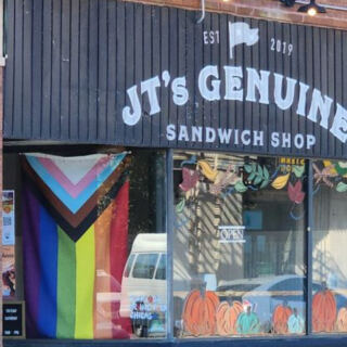 This Illinois Sandwich Shop’s Double-Patty Burger Won Chicago’s People’s Choice Crown