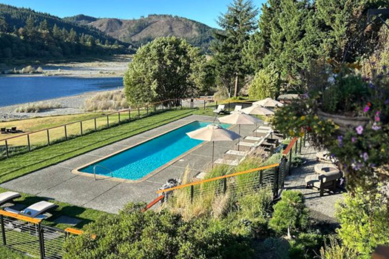 This Oregon Adults-Only Getaway Feels Like a Secret Retreat for Two