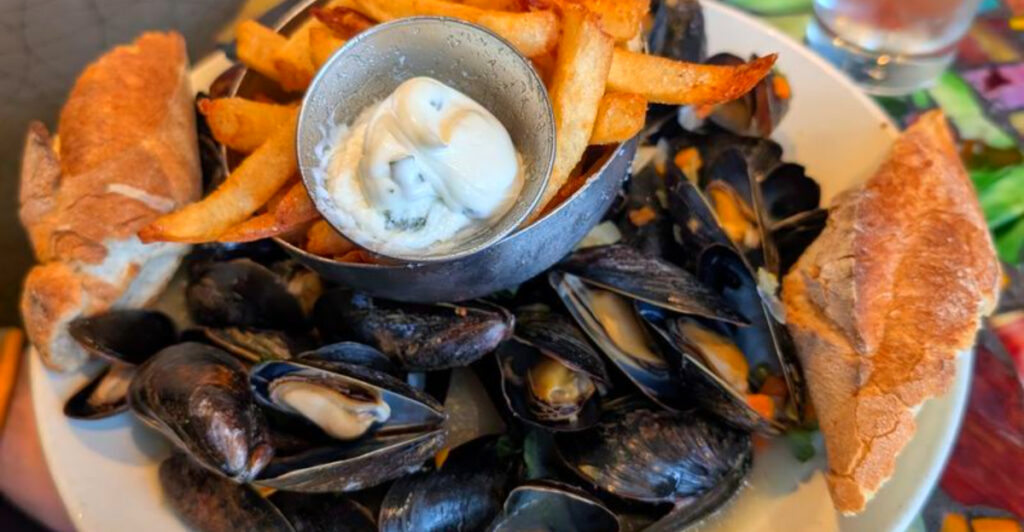 This Pittsburgh Café Serves 1.5 Pounds of Belgian Mussels With Twice-Cooked Frites