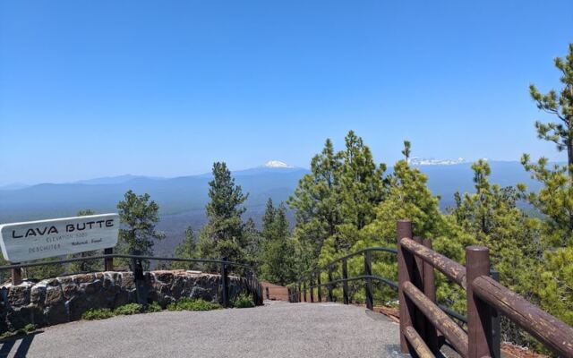This Oregon Volcano Stands 500 Feet Tall And Has Been Sleeping For 7,000 Years At A National Monument’s Heart