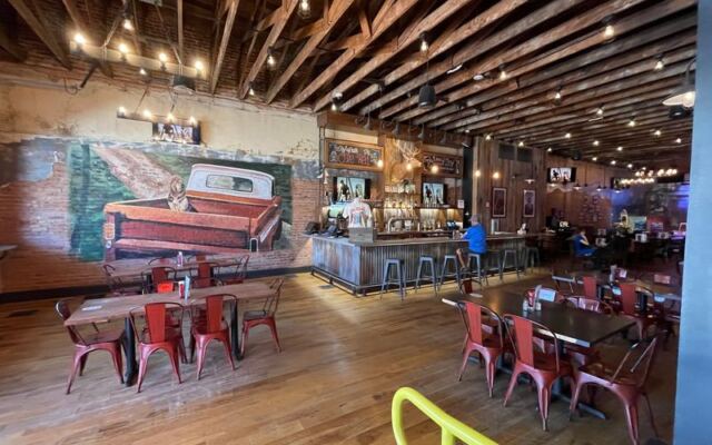 This Oklahoma Small-Town Restaurant Was Opened by Blake Shelton and Has Live Country Music Playing Every Single Day