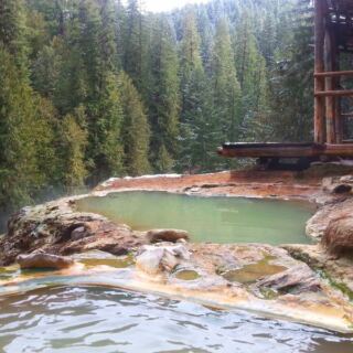 You Can Soak In 110-Degree Oregon Water While Snow Drifts Down Around Your Shoulders