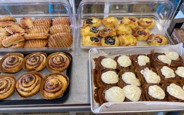 This Family-Run Oklahoma Bakery Turns A Pastry Run Into A Full Breakfast And Lunch
