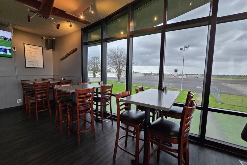 This Oregon Airport Diner Serves A $10 Breakfast While Small Planes Land 20 Feet From Your Window