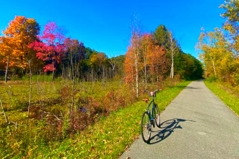 13 Beginner-Friendly Bike Trails in Michigan With Easy Grades and Great Scenery