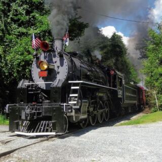 This North Carolina Steam Train Winds Through a Gorge You Cannot Reach by Car