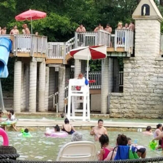 This Illinois Swimming Hole Turned an Old Limestone Quarry Into a Summer Tradition