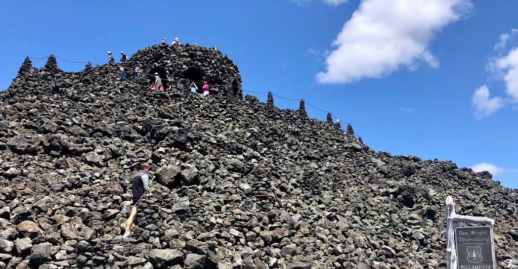This Oregon Observatory Stands Where NASA Trained Astronauts on a Lava Moonscape