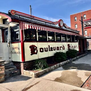 Locals Swear This Tiny Yellow Worcester Diner Has Served the Best Cheeseburger Since the 1930s